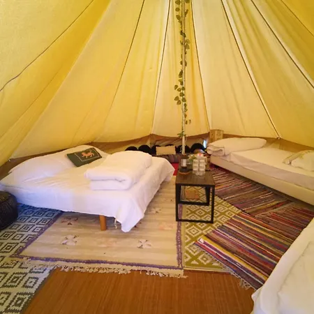 Tipi Coloré à La Ferme à La