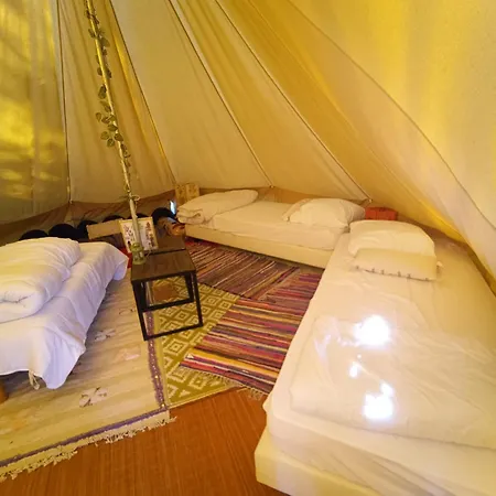 Glamping Tipi Coloré à La Ferme à La